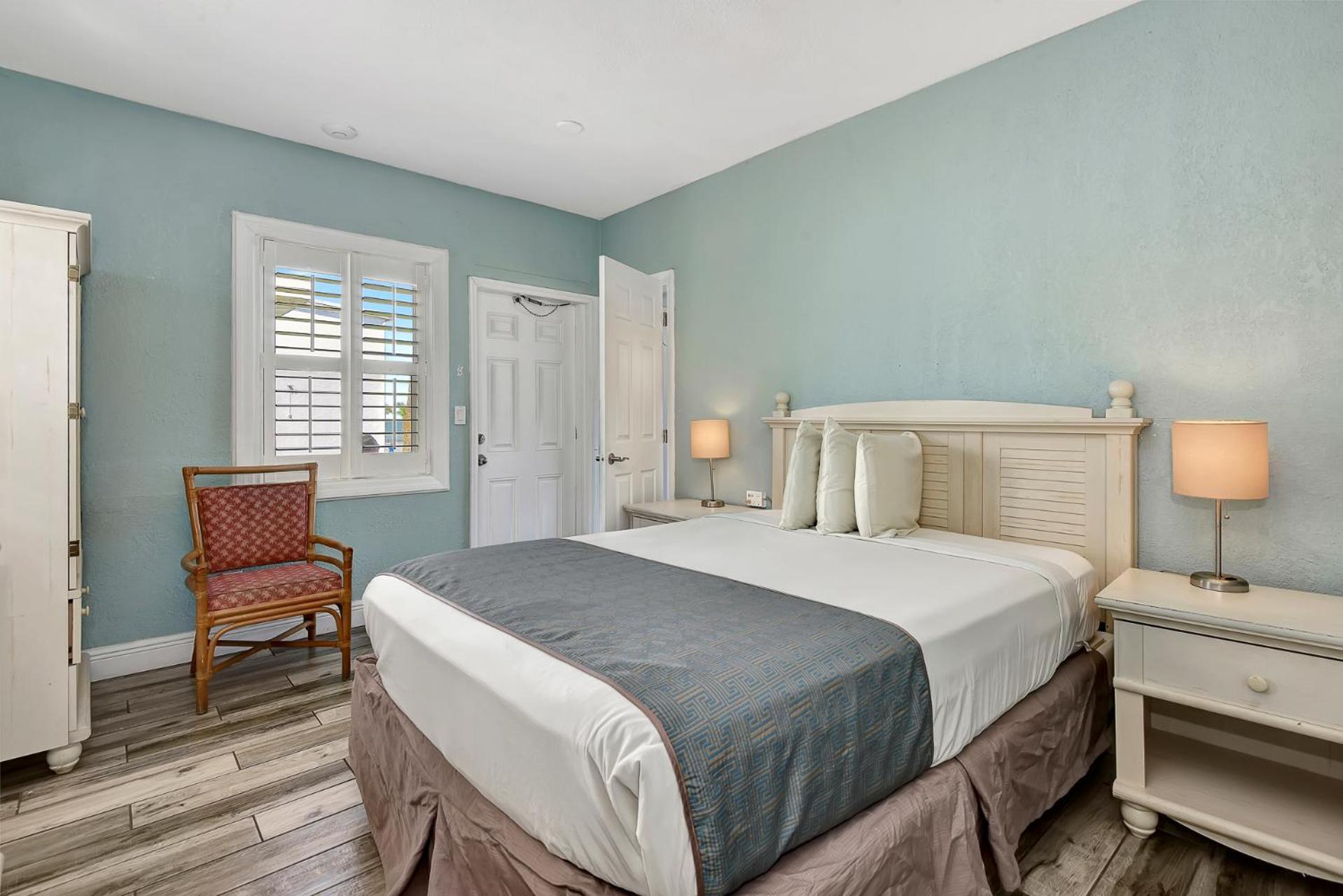 Shoreline Suites & Cabana Cottages - Beachfront Daytona Beach Bagian luar foto