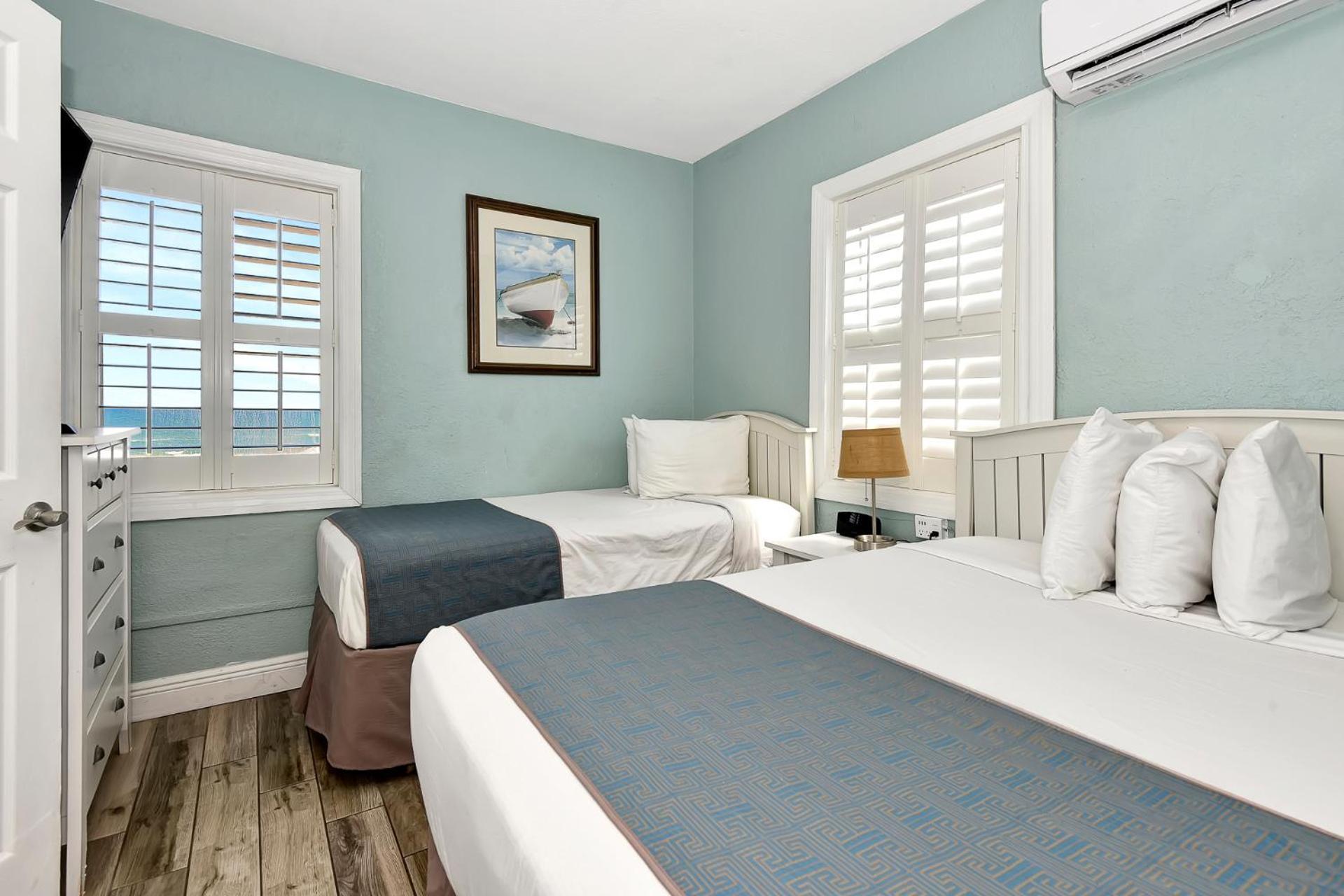 Shoreline Suites & Cabana Cottages - Beachfront Daytona Beach Bagian luar foto