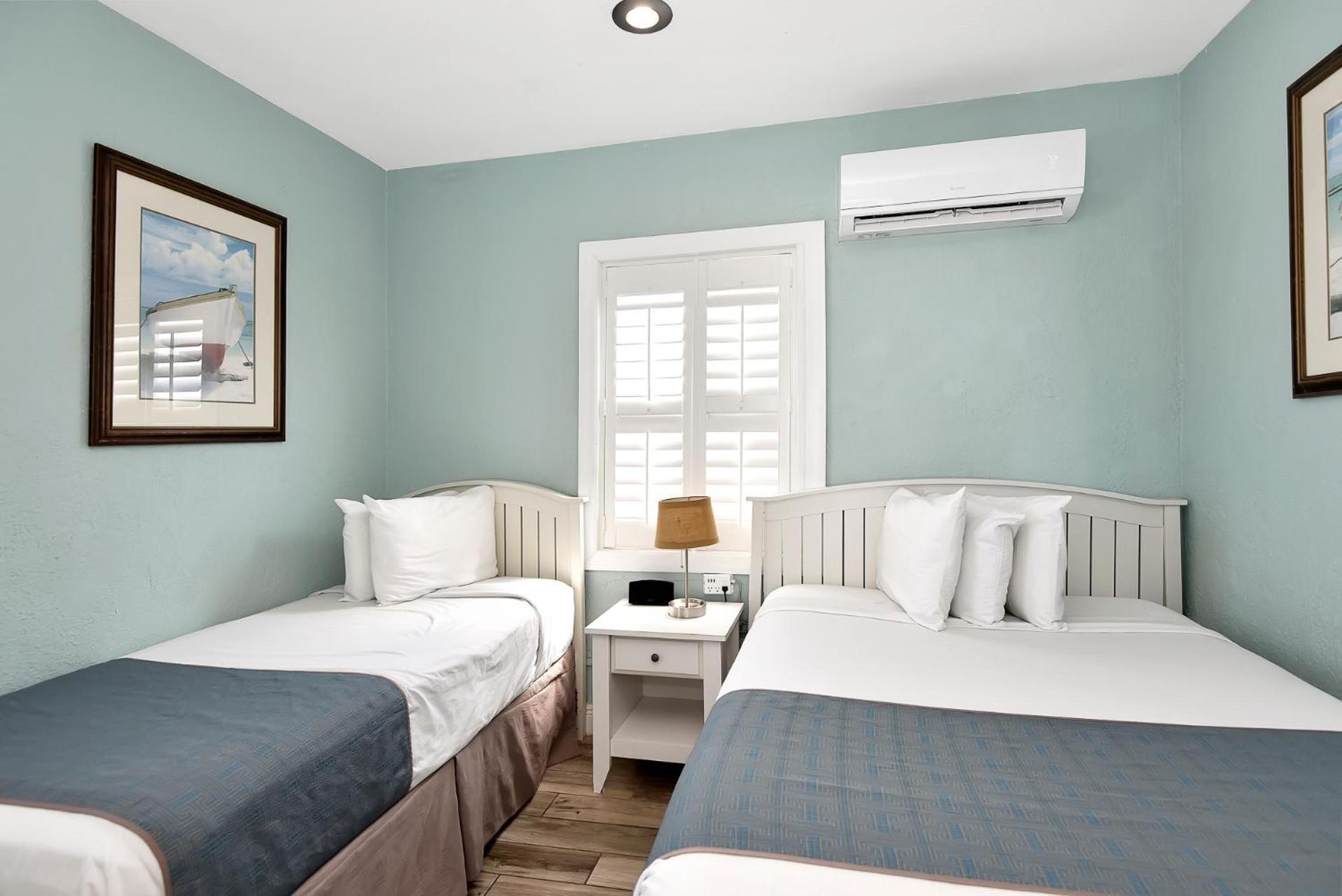 Shoreline Suites & Cabana Cottages - Beachfront Daytona Beach Bagian luar foto