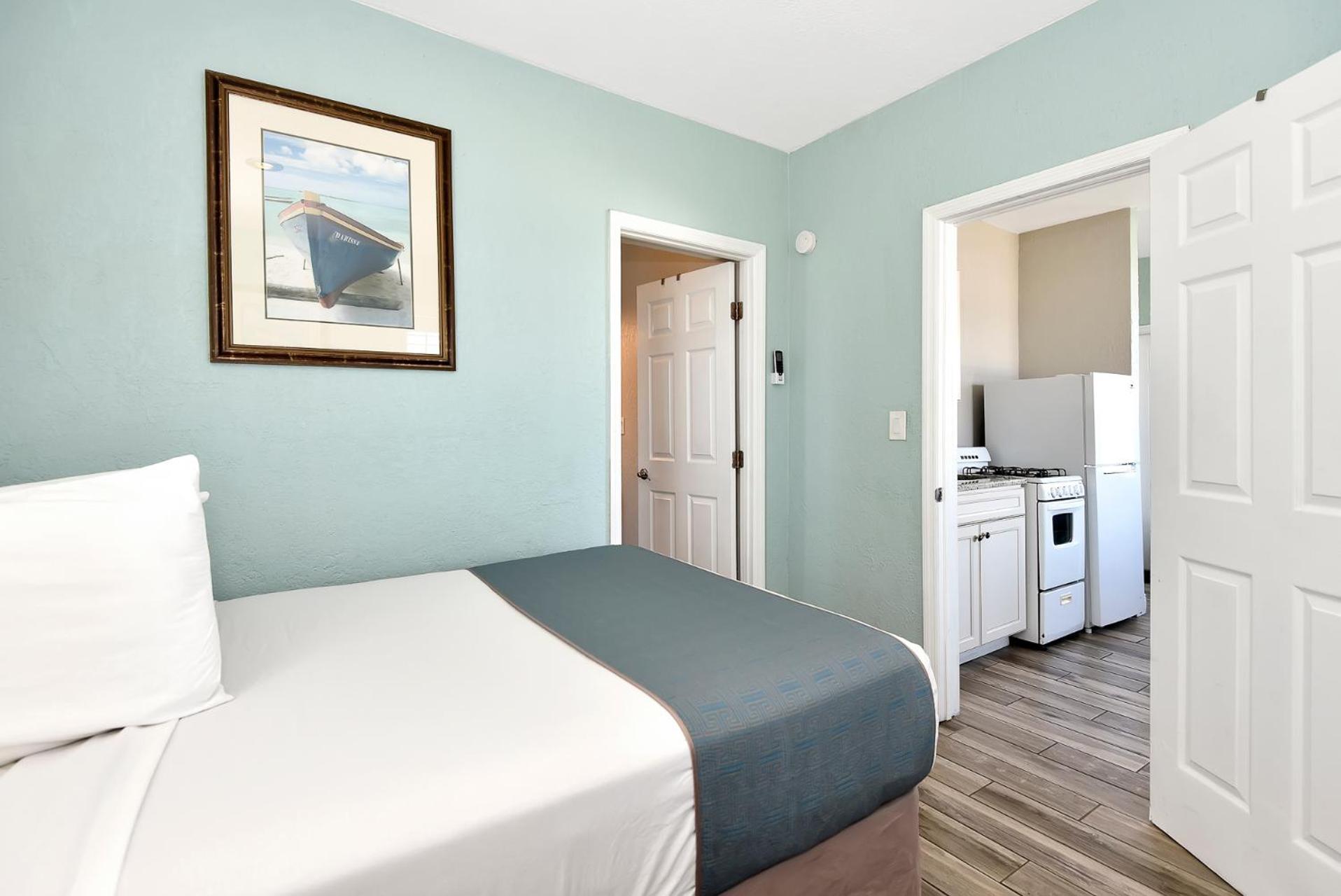 Shoreline Suites & Cabana Cottages - Beachfront Daytona Beach Bagian luar foto