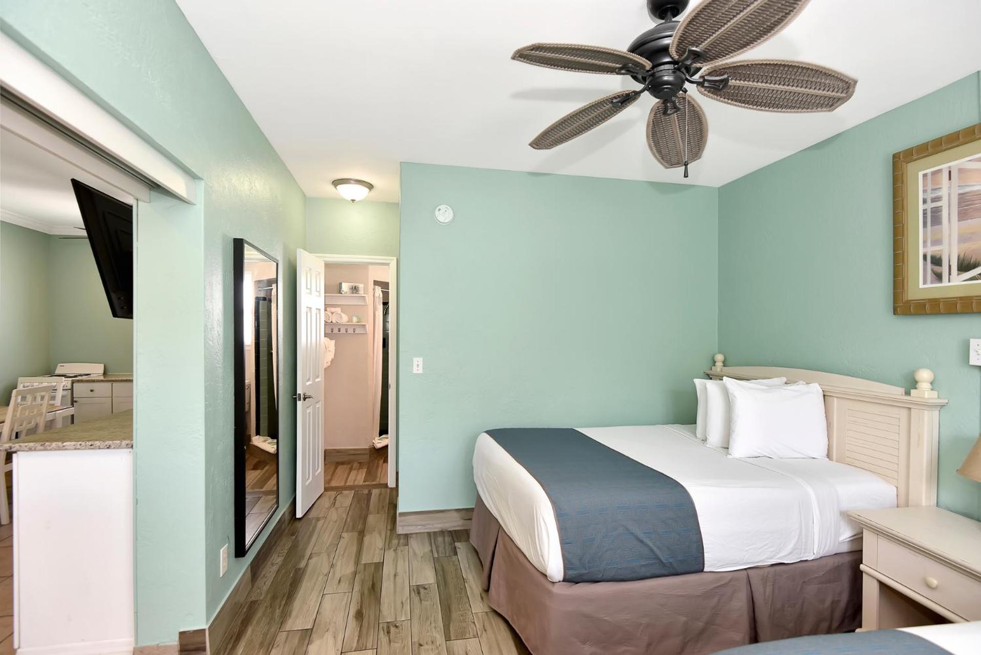 Shoreline Suites & Cabana Cottages - Beachfront Daytona Beach Bagian luar foto